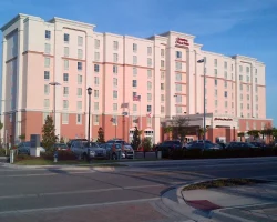 Hampton Inn - Airport